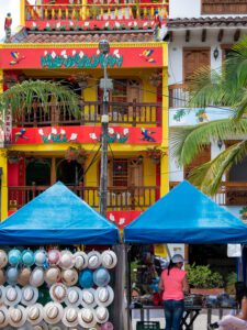 Bâtiments colorés au village de Guatapé