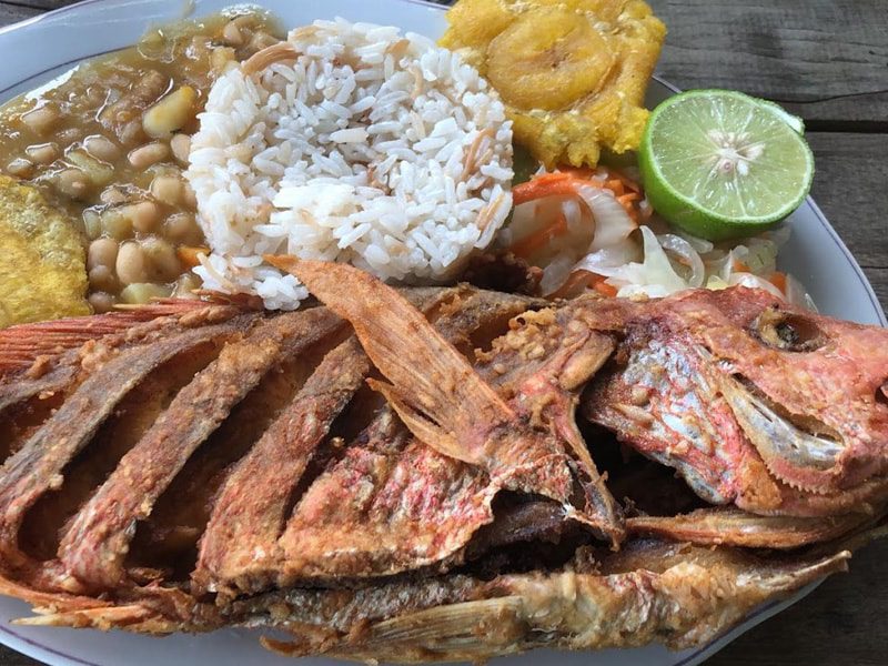 Restaurant Bra y Vic Sabor, région de Bahia Solano, Choco Pacifique, Colombie