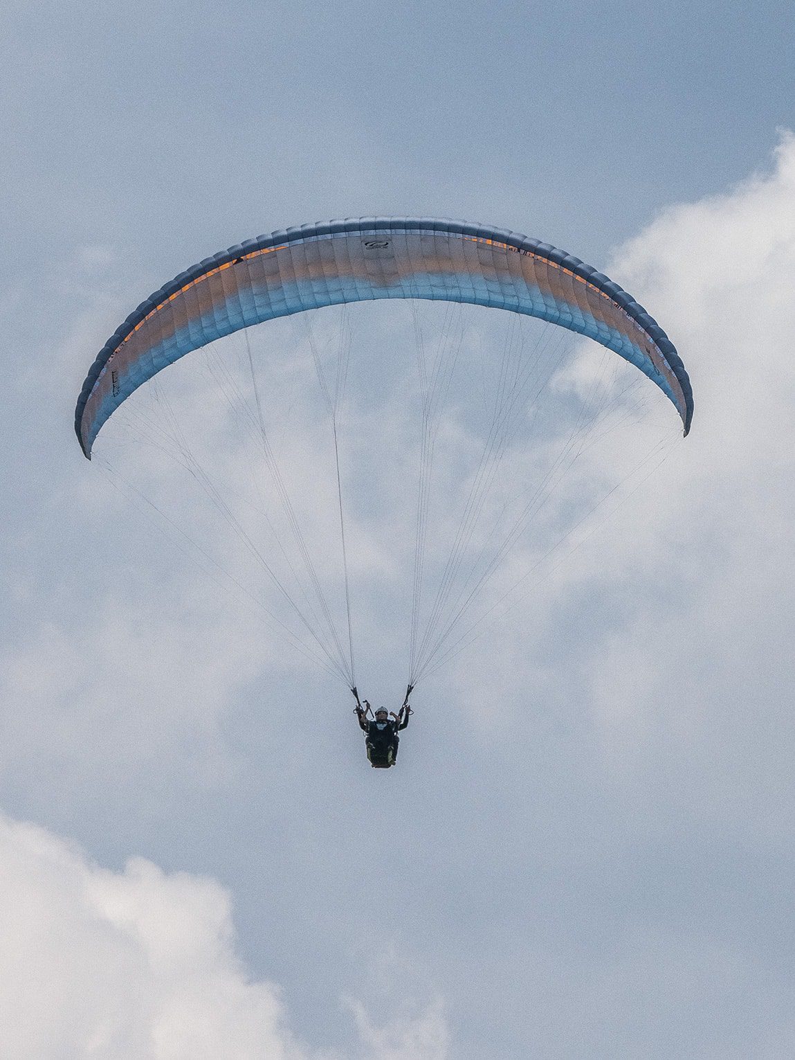 Parapente dans les airs, Jericó, Colombie