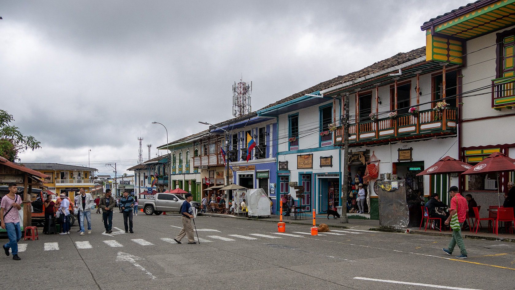 Rue dans le village de Filandia, Colombie