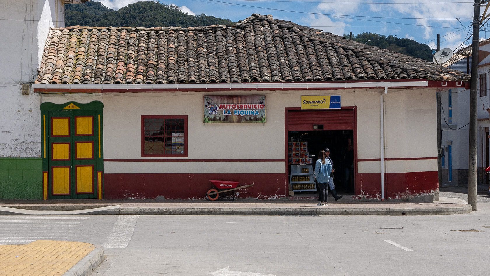 Petit magasin local à San Felix, vallée de la Samaria (Caldas), Colombie