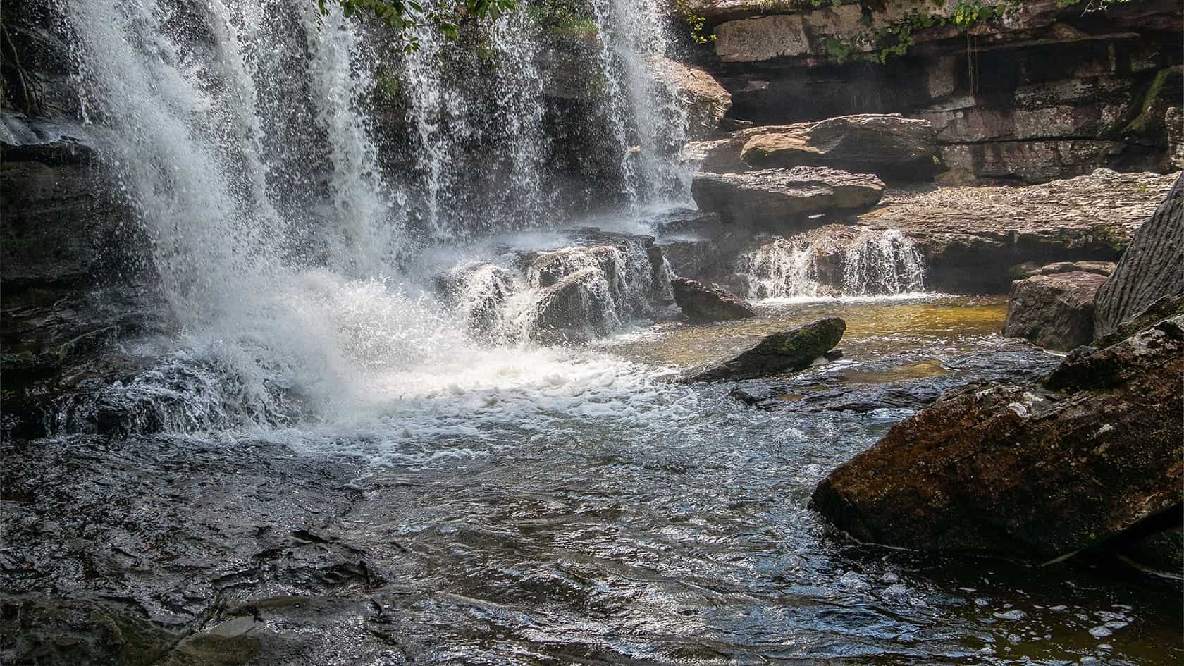 Cascade los Cuarzos, Parc National Sierra de La Macarena, Colombie