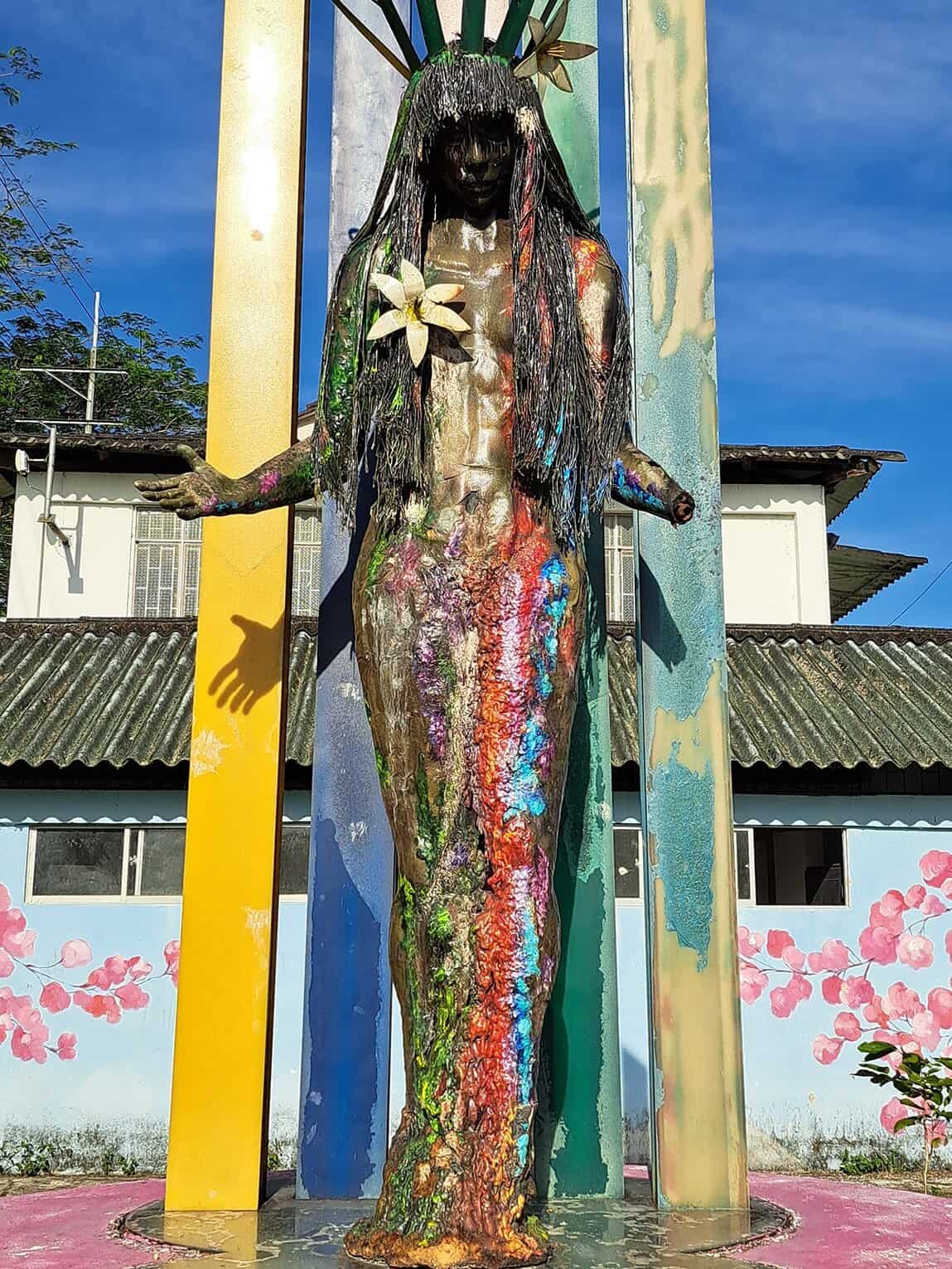 Statue au parc principal de La Macarena, Colombie