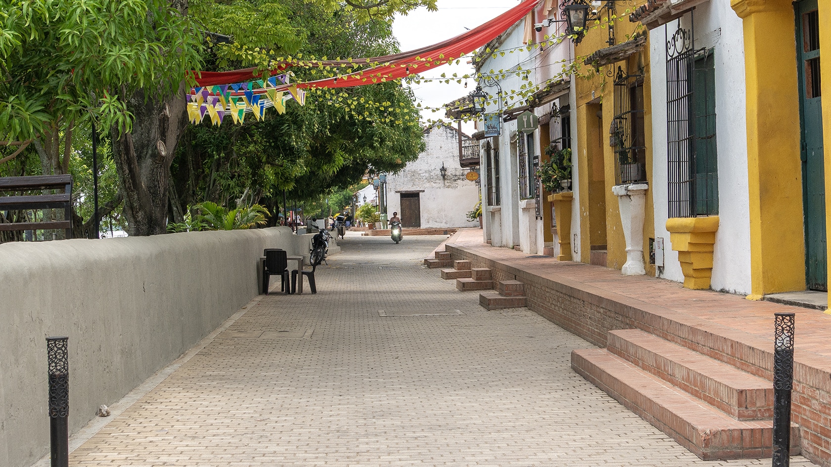 Rue le long du fleuve Magdalena, Mompox, Colombie