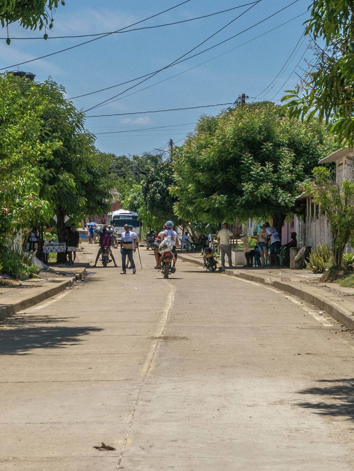 Rue principale de San Basilio de Palenque, Colombie
