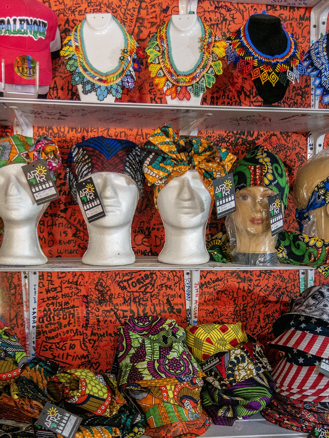 Bandana typique des afros de la côte caraïbe, San Basilio de Palenque, Colombie
