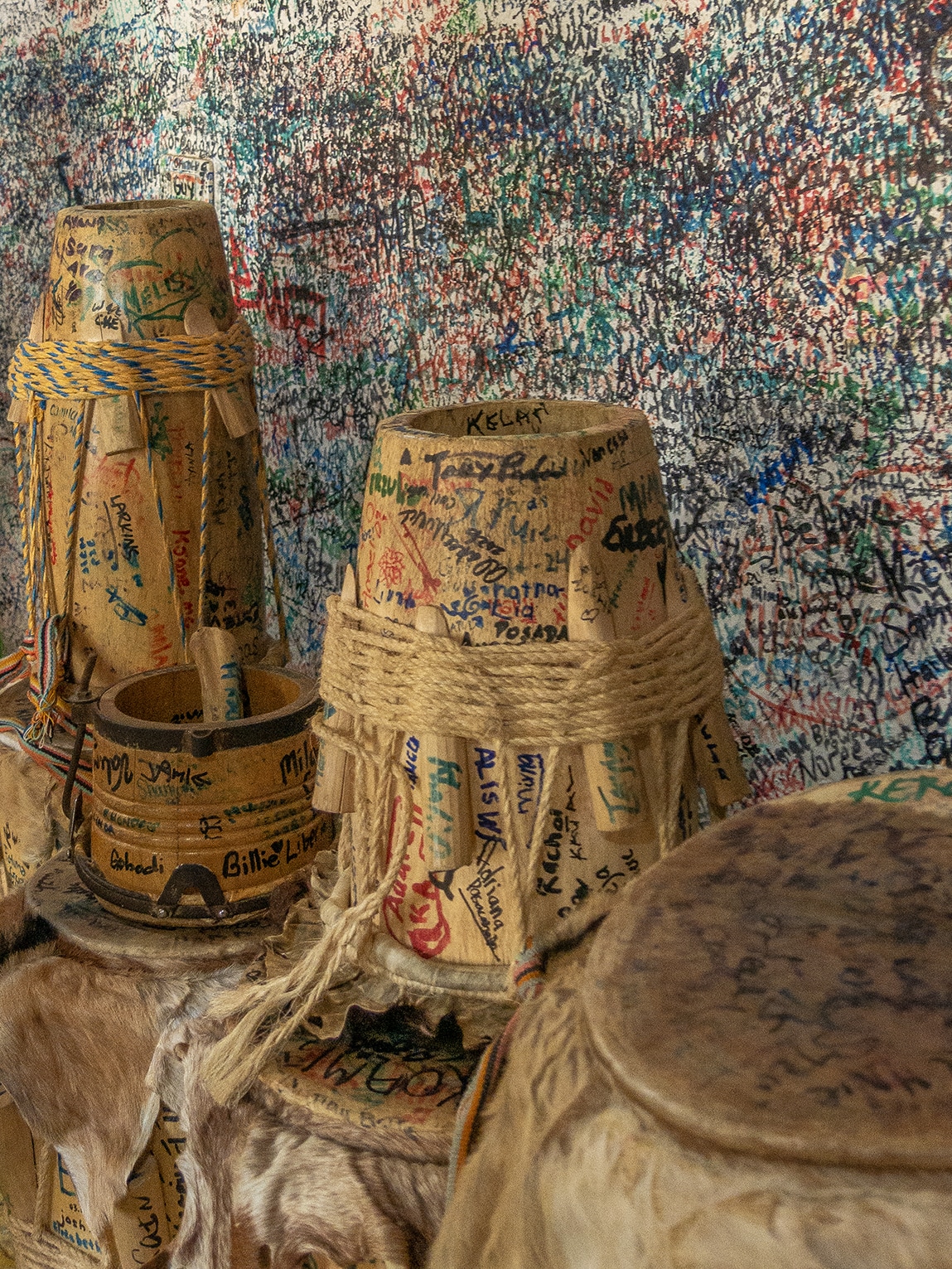 Tambours au Musée de la musique, San Basilio de Palenque, Colombie